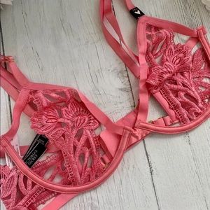 ISO matching panties to go with this beautiful Victoria’s Secret bra size small